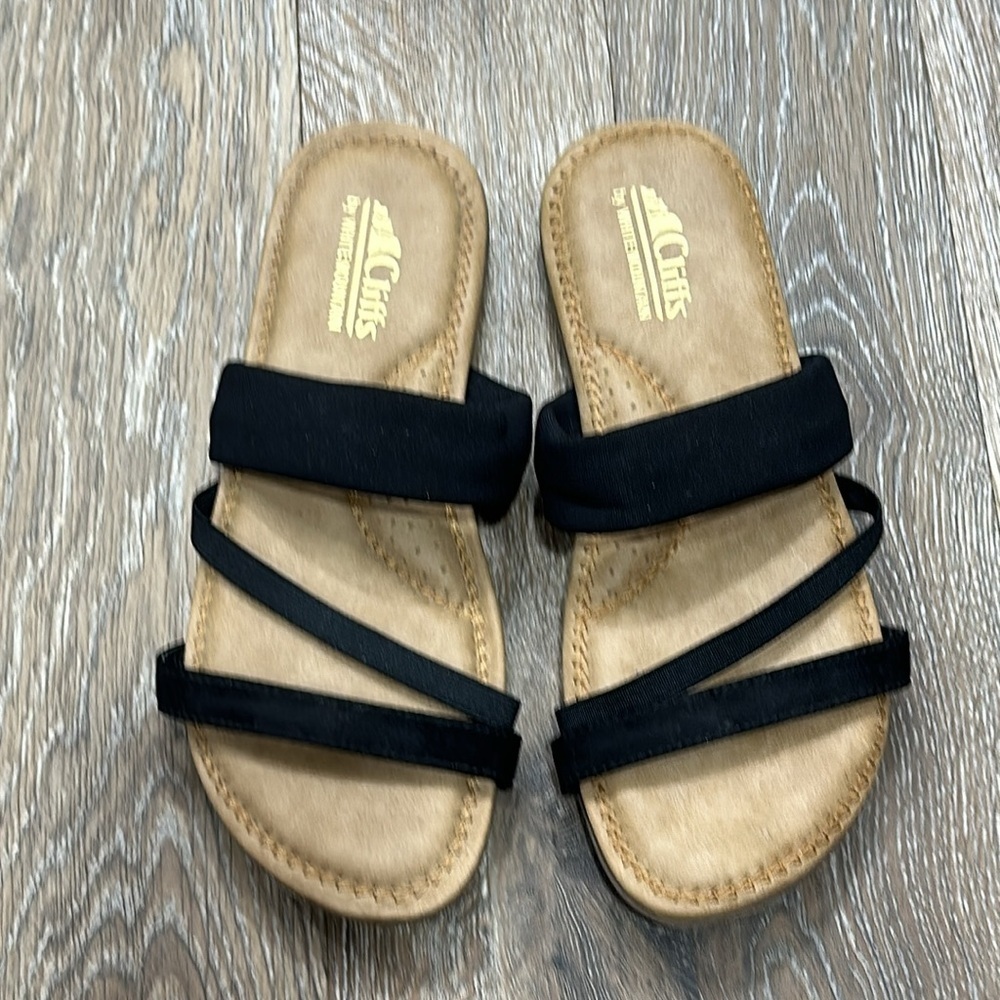 Cliffs by White Mountain Sandals size 7
